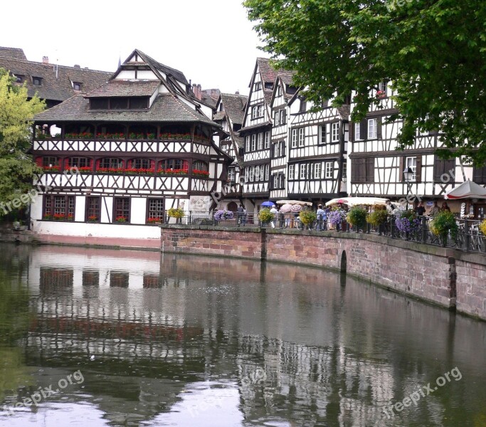 Fachwerkhäuser River Ill Truss Strasbourg France