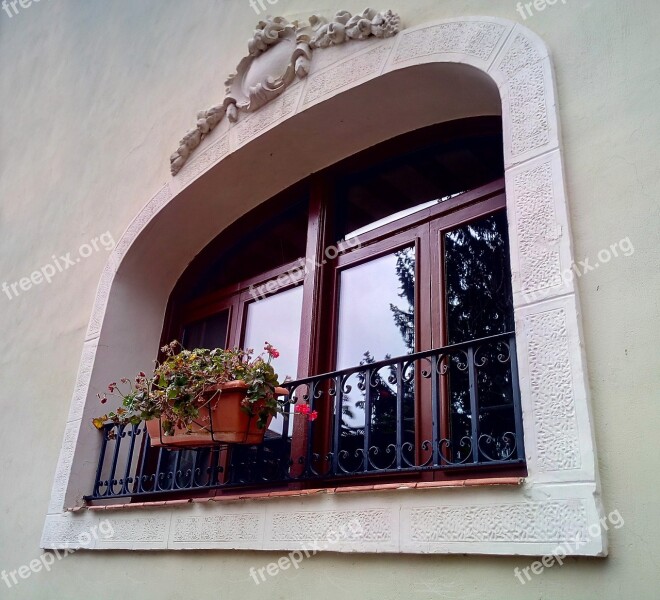 Window Flowerpot Facade Old House