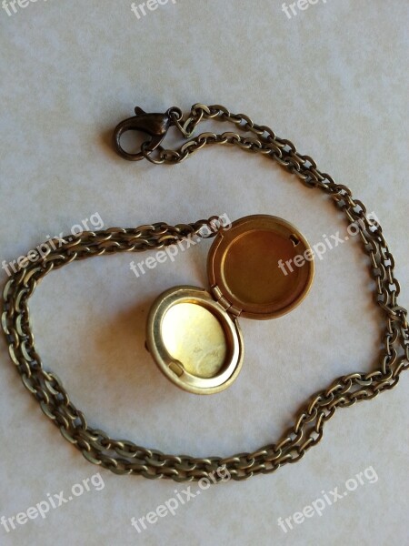 Locket Necklace Chain Precious Memory