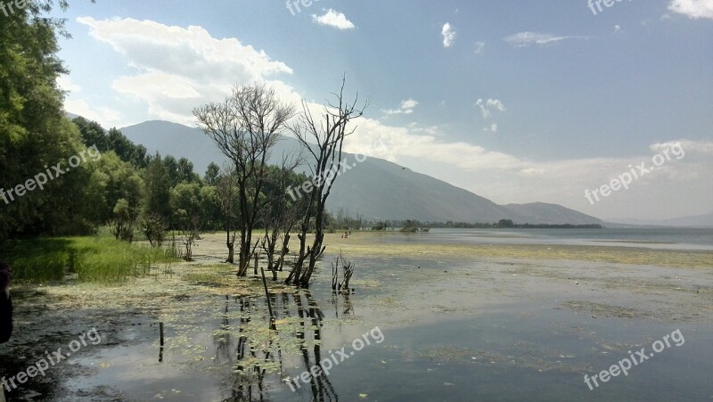 In Yunnan Province Dali Erhai Lake Free Photos