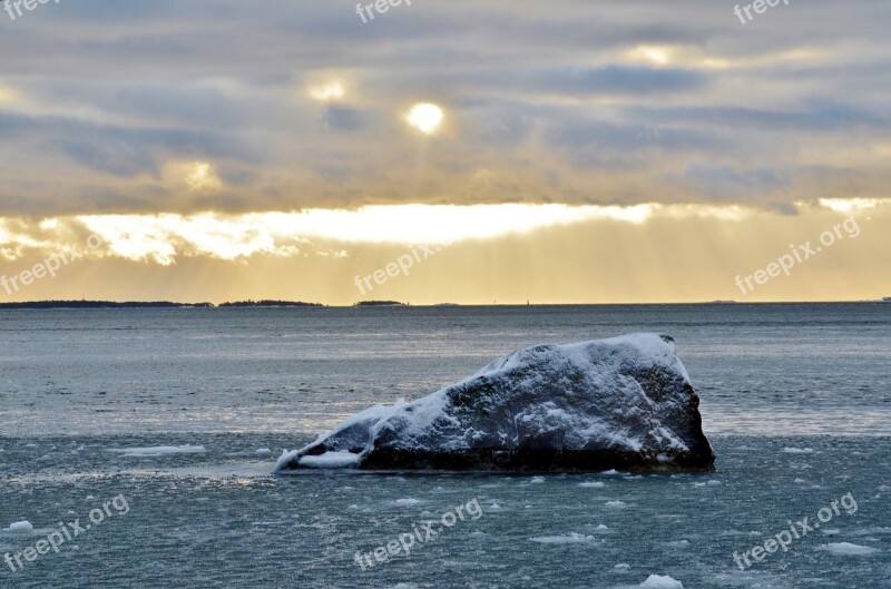 Winter Sea The Light Of The Sun Winter Landscape Frost