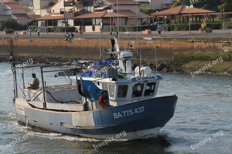 Boat Mar Ship Water Vessel