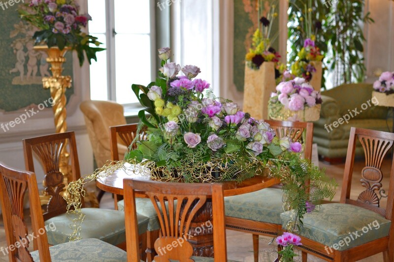 At The Castle Floristry Decoration With Flowers Classic Style Florystyczna Theme