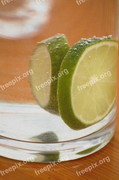 Lemon Glass Mineral Water Carbonic Acid Drink