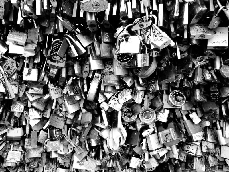 Padlock Bridge Of Lovers Paris Pont Des Arts Love