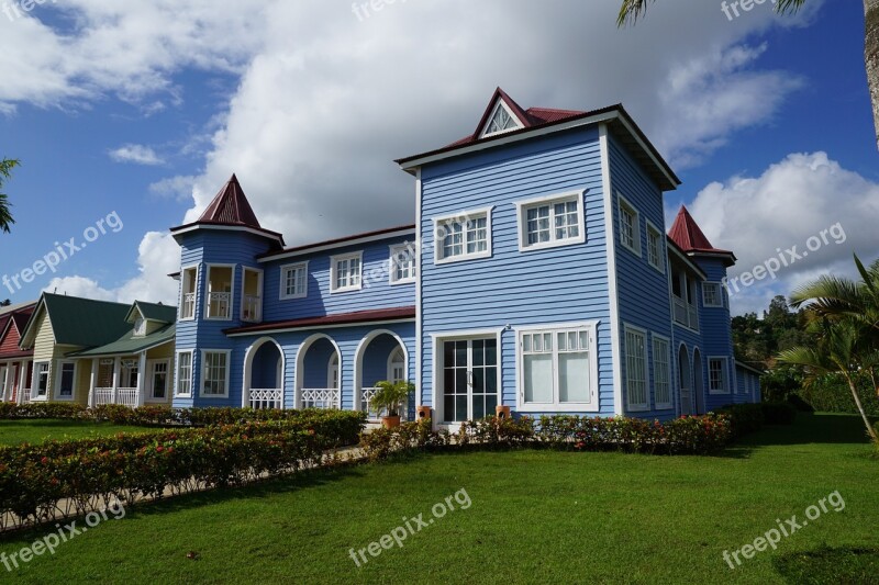 Samaná Caribbean Woodhouse Colorful Wooden