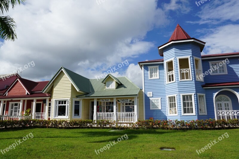 Samaná Caribbean Woodhouse Colorful Wooden