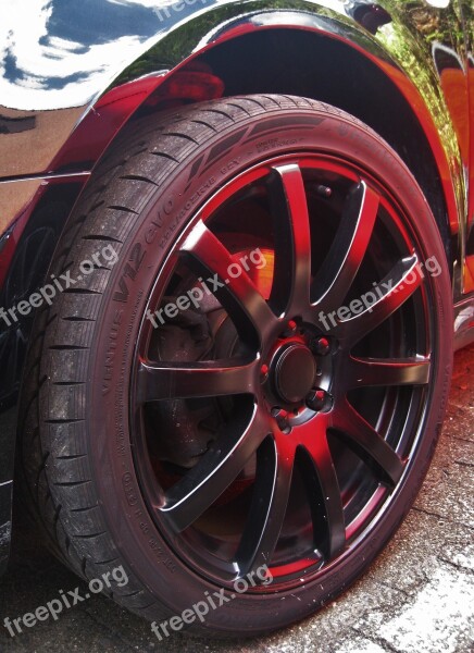 Auto Tires Sky Is Reflected In The Lacquer Wheels Auto Detail Wheel