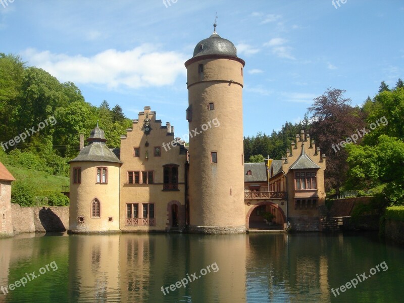 Mespelbrunn Schloß Mespelbrunn Castle Places Of Interest Spessart