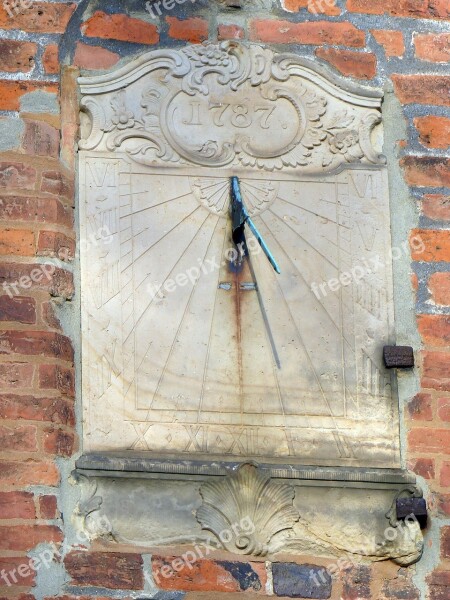 Verden Of All Dom Sundial Old Clock