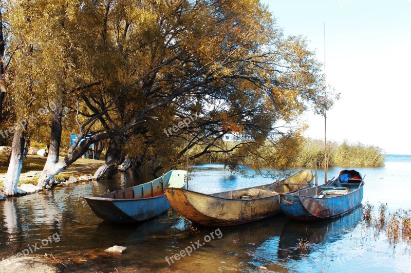 Erhai Lake In Yunnan Province Kunming Sea Blue Sky