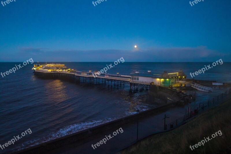 Cromer Pier In The Evening England Seascape Free Photos