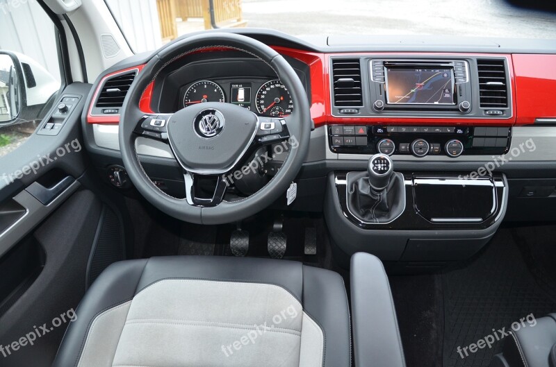 Volkswagen Multivan T6 Cockpit Overview