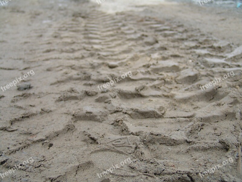 Traces Tire Tracks Sand Site Free Photos