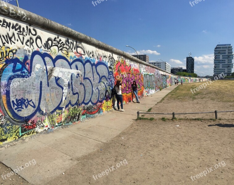 The Berlin Wall Berlin Wall Colors Himmel