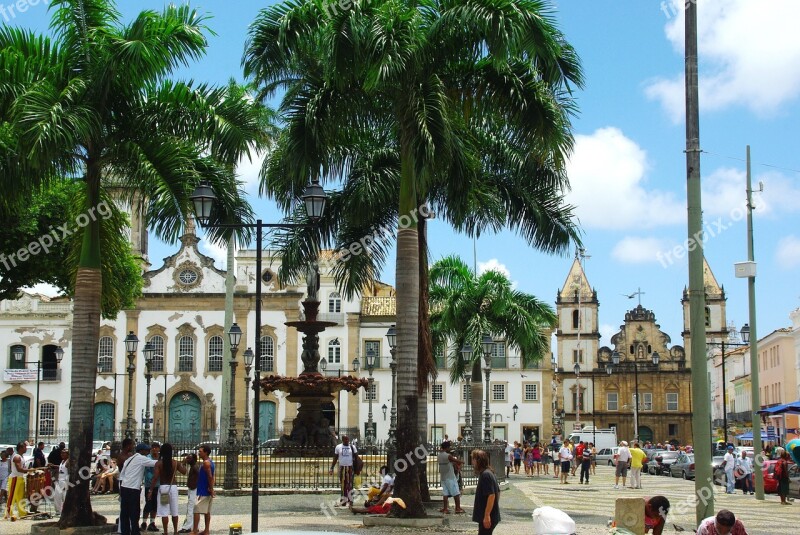 Brazilwood Bahia Place Fountain Uptown