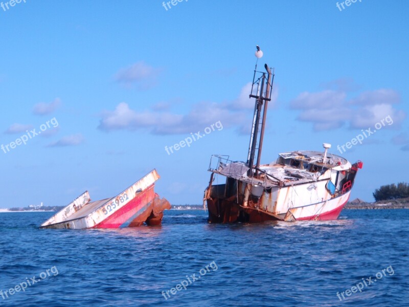 Nassau Bahamas Paradise Island Boat Caribbean