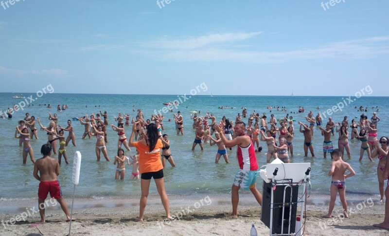 Dance Beach People Group Sea Fun