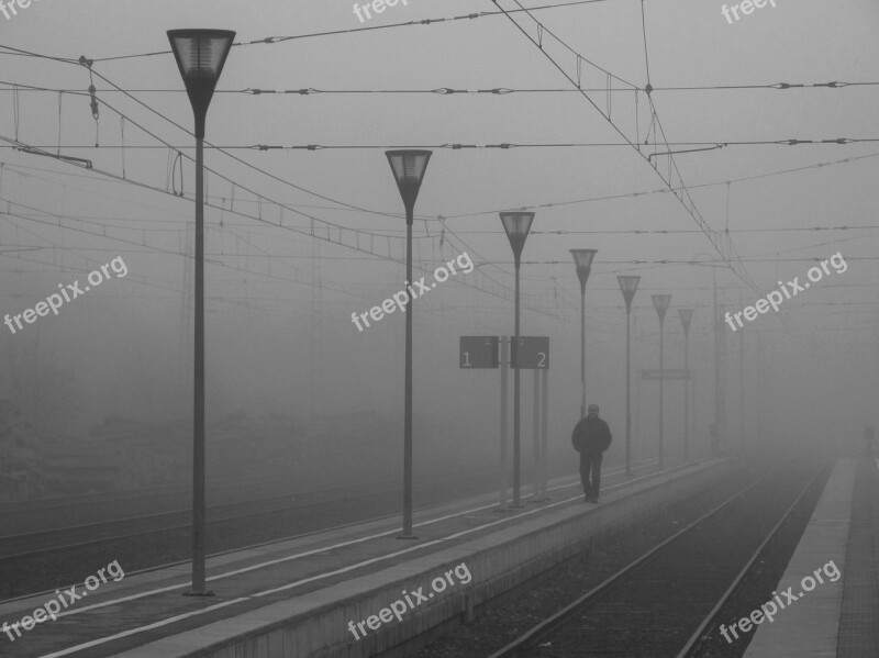 Station Fog Symbol Sadness Passenger