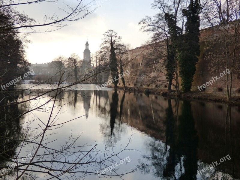 Berlin Castle Moat Lake Dusia View