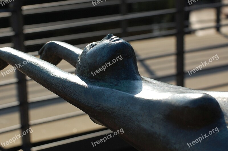 Act Kunsthalle Emden Artwork Bust Female