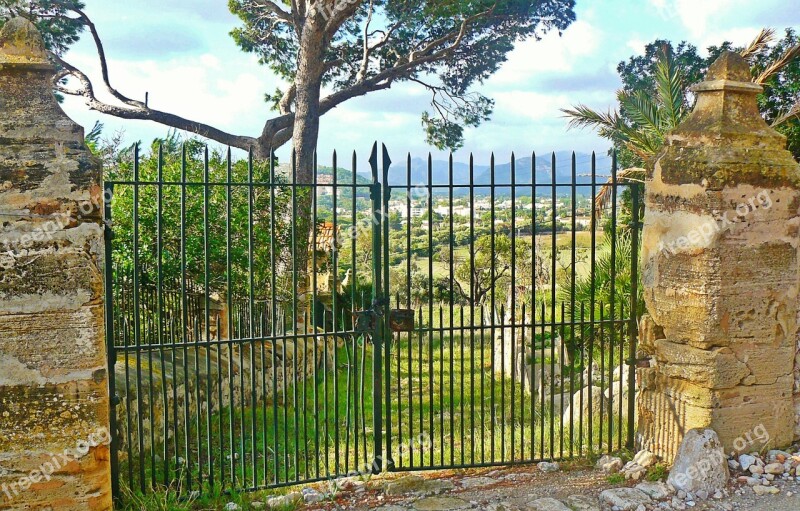 Mallorca Finca Vacations Fence Wall