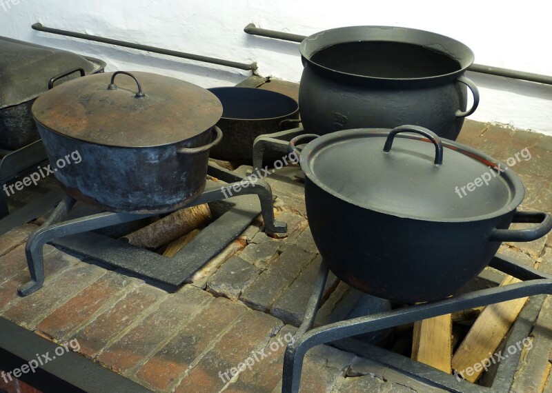 Kitchen Cook Historically Pot Boiler