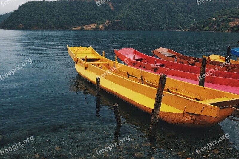 Boat Lake Traditional China Rowboat