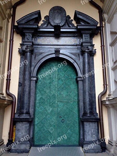 Wawel Castle Monument The Door To The Cathedral Architecture