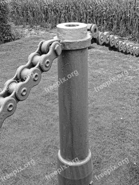 Chain Fence Sturdy Post Barrier