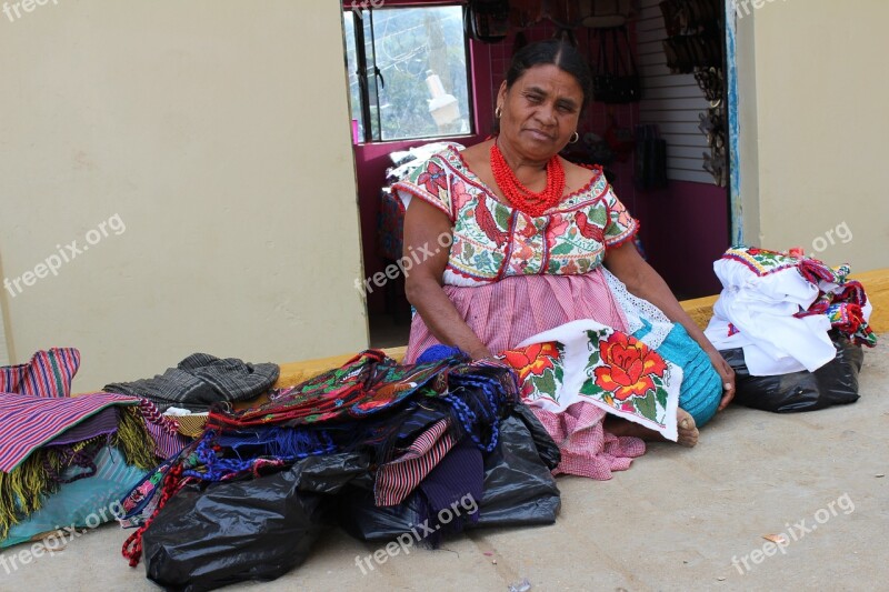 Women Ingiena Grandmother Mexico Oaxaca