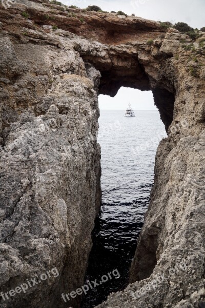 Hole Coast Rock Natural Limestone