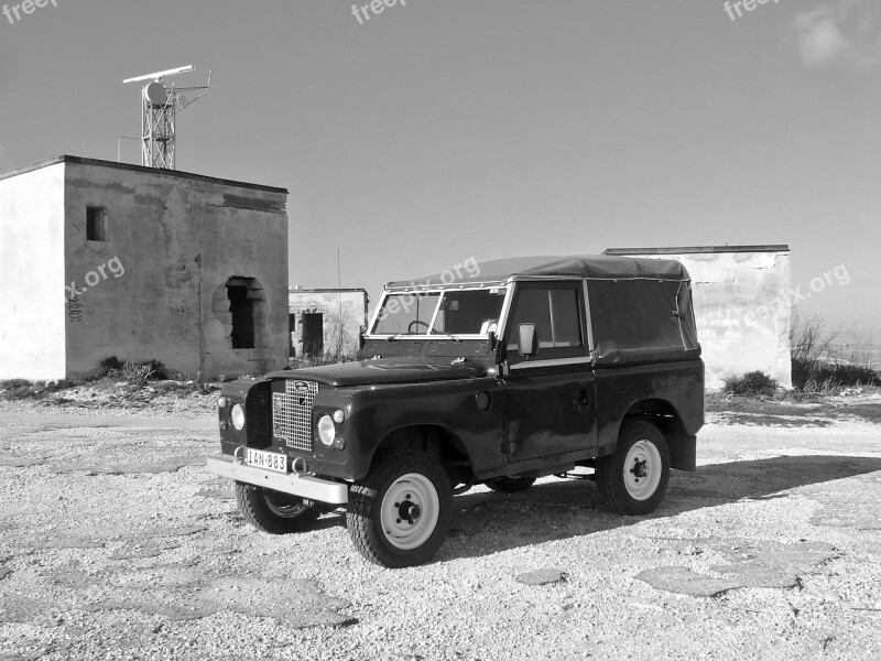 Land Rover 4x4 Off Road Old Buildings Radar Station