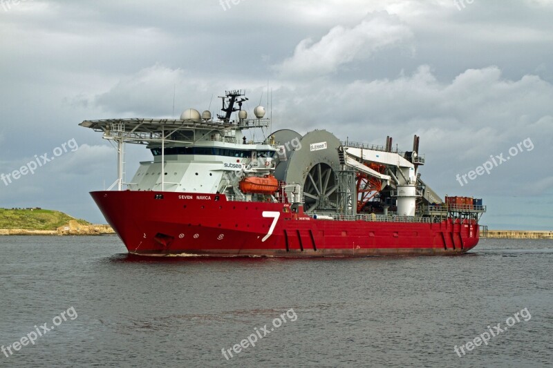 North Sea Rigs River Tyne Free Photos