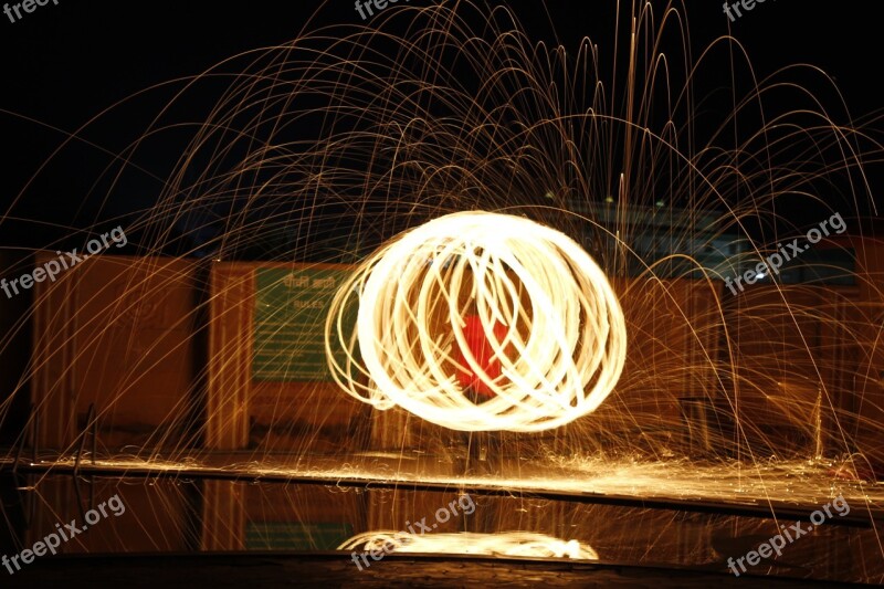 Steel Wool Fire Light Circle Sparks