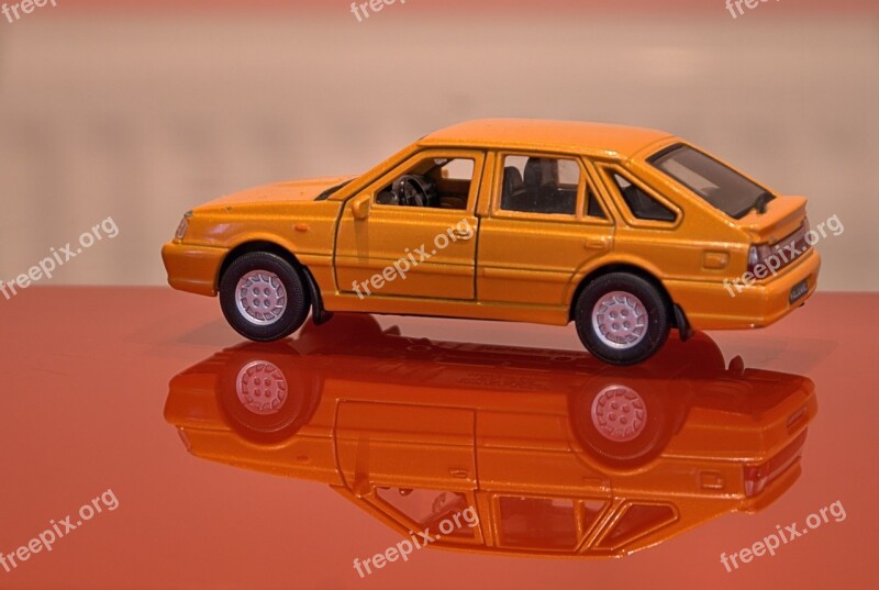 Model Polonaise Car Automatic Orange