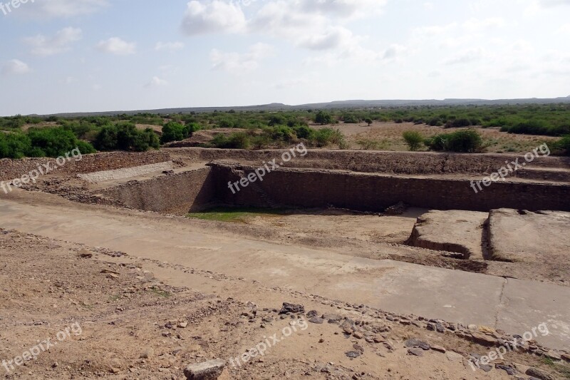 Dholavira Archaeological Site Excavation Bath Water Reservoir