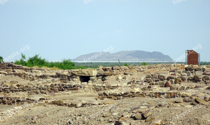 Dholavira Archaeological Site Excavation Structures Water Management