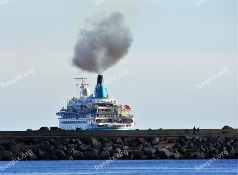 Fine Dust Cruise Ship Pollution Crude Oil Soot Particles