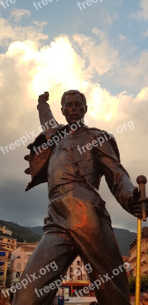 Freddy Mercury Montreux Statue Singer Lead Singer