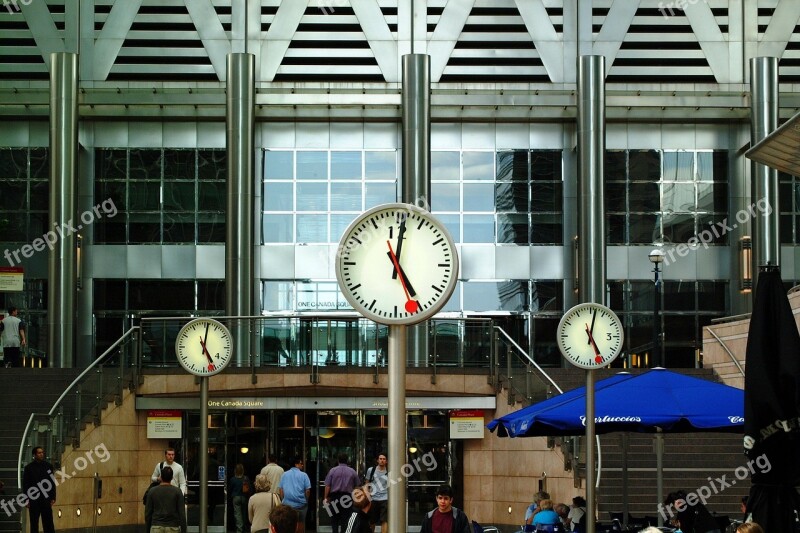 Clocks Corporate Timing London 5pm