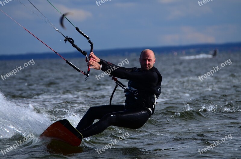 Guy Sea Kite Board Hel