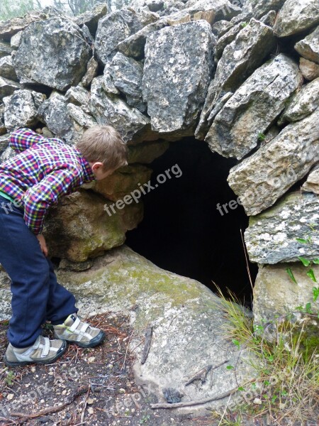 Cistern Well Stone Child Curiosity