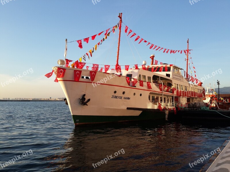 Izmir Alsancak Nature Turkey Blue