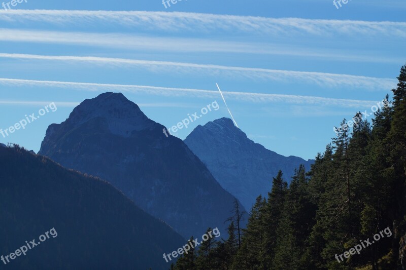 Mountain Sky Tyrol Blue Contrail