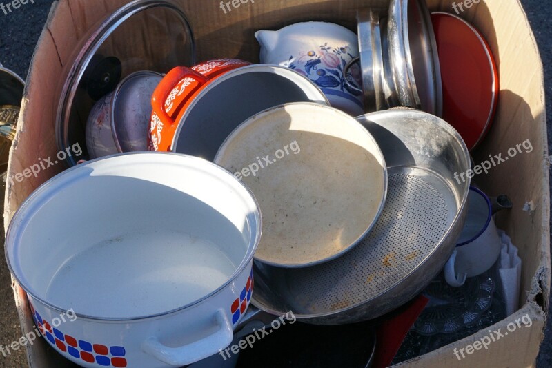 Flea Market Pots Kassel Flohmarkt Crate Stuff