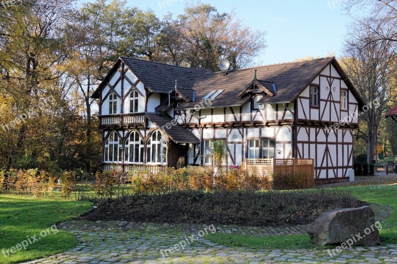 Vellmar Ahnepark Fachwerkhaus Truss Park