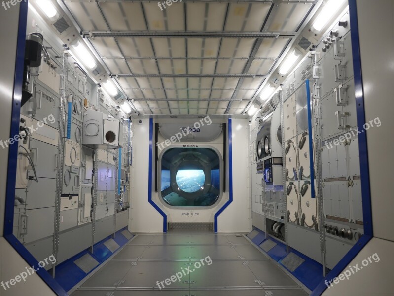 Esa Spacelab Space Helaal Research