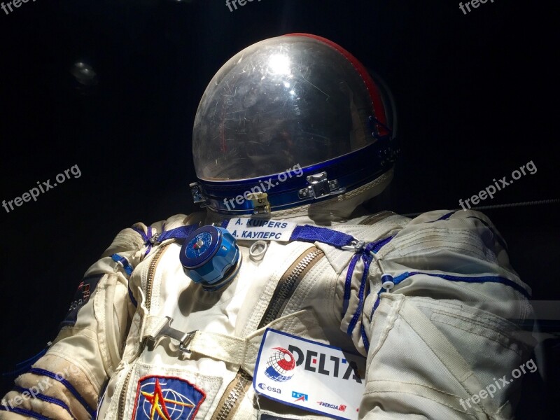 Astronaut Space Esa Cosmonaut Spacesuit