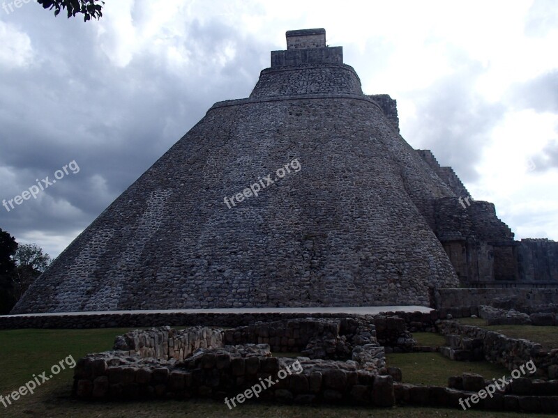 Uxmal Maya Yucatan Pyramid Free Photos